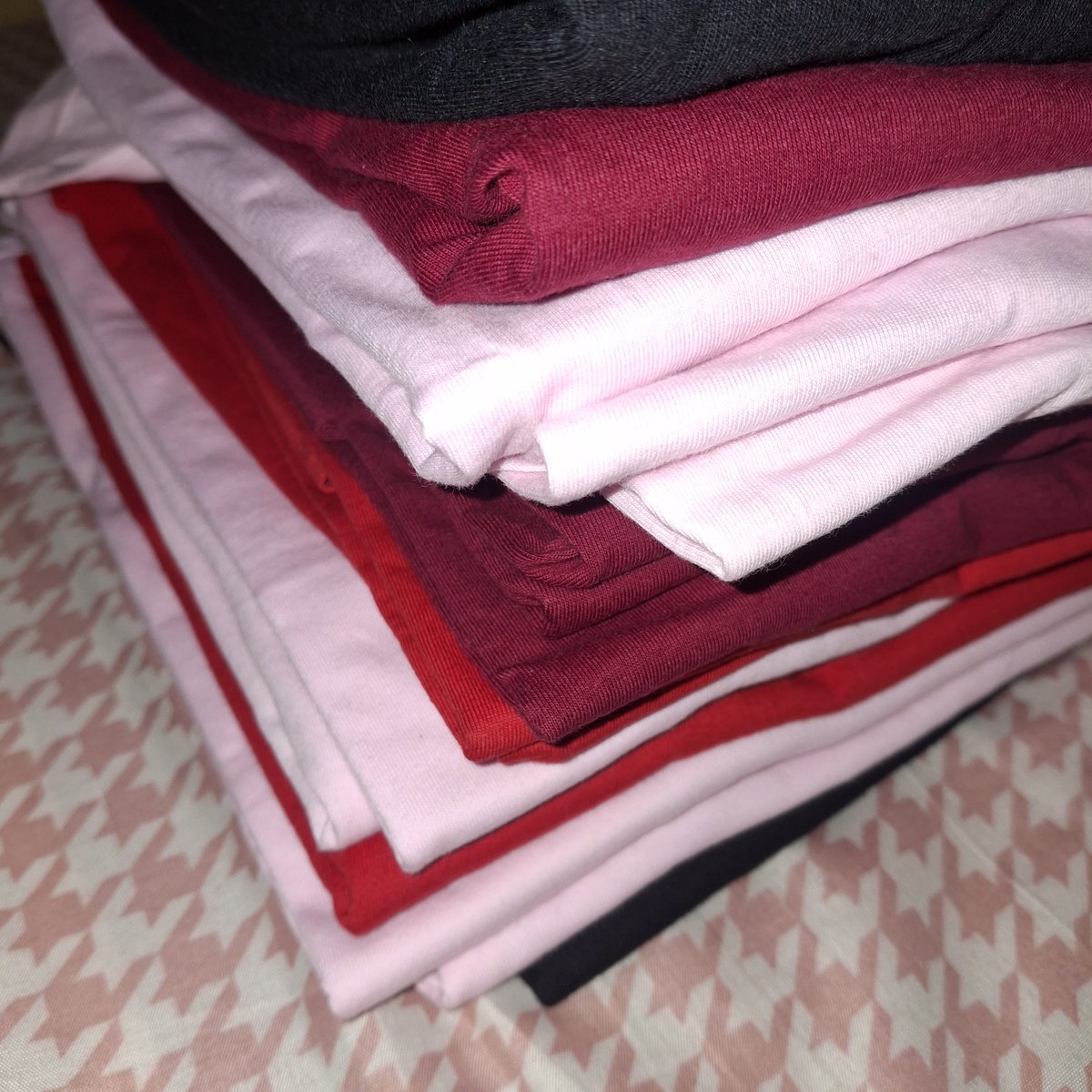 artikas_'s tweet photo. CUCI GUDANG KOZE - KAOS POLOS LENGAN PANJANG
HANYA ADA UKURAN S

BARANG BARU
100% cotton combed 30s
size s
body width = 45
body length = 65
disarankan hanya untuk berat badan maksimal 55 kg
lengan panjang
💵 35k / each splitpay (+5k untuk co)

https://t.co/OAT7pO8bau https://t.co/E42c49a4ex