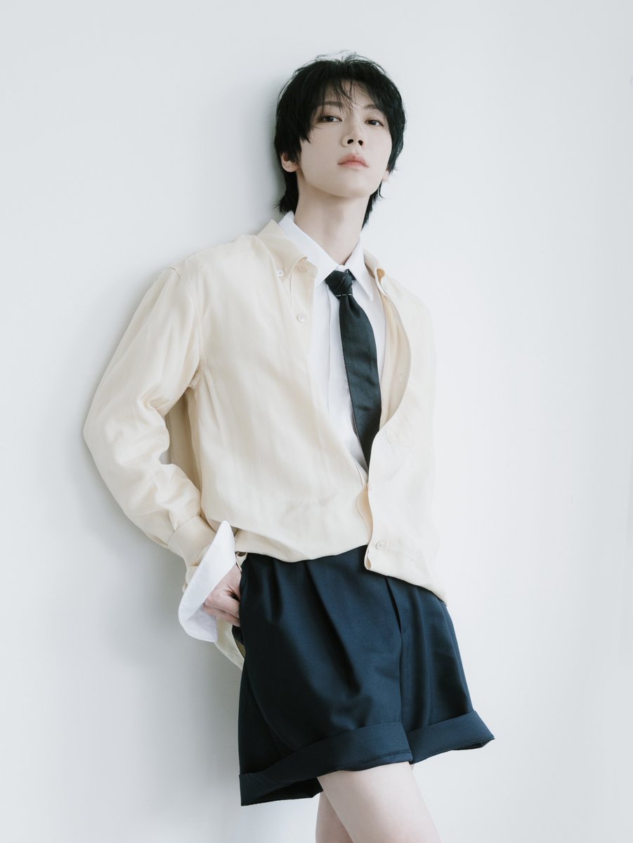 around_ent's tweet photo. เปิดตัว ILLIMNT บริษัทยุคใหม่ที่มีศิลปินเป็นหัวใจหลัก ร่วมก่อตั้งโดย ‘TEN’ ศิลปินผู้สร้างปรากฏการณ์ระดับโลก

#TEN #TENLEE #텐 #เตนล์ #illimnt

อ่านข่าวเพิ่มเติม
📍 https://t.co/s2cVEsLbyF

ในอนาคต ILLIMNT วางแผนที่จะใช้โมเดลการบริหารที่ให้ความสำคัญกับศิลปินเป็นหลักและนำเครือข่ายระดับโลกมาเข้าร่วม เพื่อผลักดันโปรเจกต์ที่สร้าง อิมแพกต์ ไม่เพียงในวงการดนตรี แต่ยังสร้างแรงกระเพื่อมในแวดวงวัฒนธรรมในวงกว้าง

ปัจจุบัน TEN ยังคงเดินหน้าสร้างสรรค์ผลงานและโปรเจกต์ใหม่อย่างต่อเนื่อง เพื่อก้าวสู่บทต่อไปของเส้นทางในฐานะศิลปินของค่าย ILLIMNT รวมถึงยังคงดำเนินกิจกรรมในฐานะศิลปินกลุ่ม NCT , WayV ต่อไป
 
สามารถติดตามผลงานของ ‘TEN’ ได้ทาง

TEN
Instagram: @tenlee_1001
TikTok: @tenlee_1001 (766K)
Spotify : TEN
 
TEN OFFICIAL CHANNELS
Instagram: @ten_offcl
X: @ten_offcl
 
ILLIMNT
Instagram: @illimnt.official
X: @illimnt