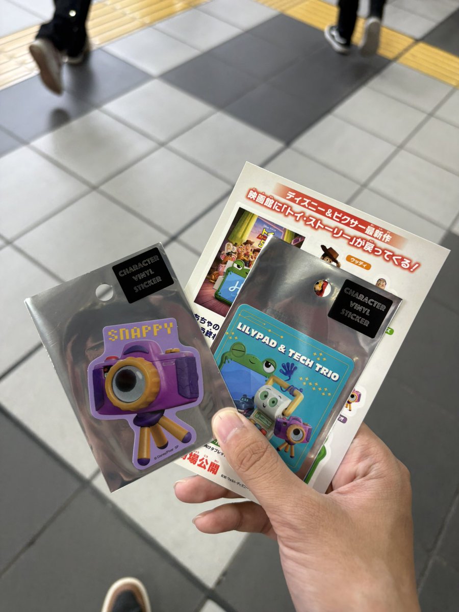 nautilusgo's tweet photo. 品川駅ポップアップストアなかなか揃え良かった！
レジ前には無料シールもありました！
スナッピー購入 https://t.co/EsJP1D34It