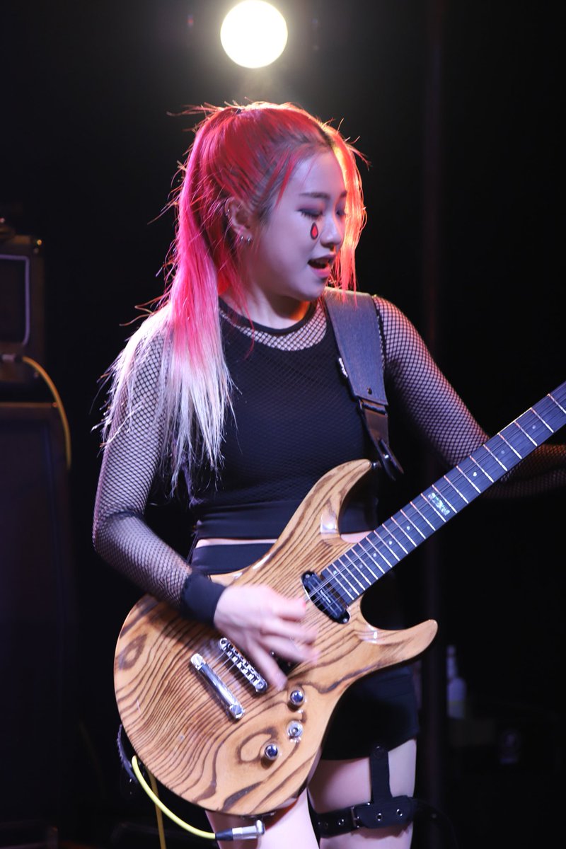 heojincheo11575's tweet photo. 2026.07.05 일

Burning Wave 6

@ Club AOR 클럽 aor

Burning Wave No.6

롤링쿼츠 아이리

#ROLLINGQUARTZ https://t.co/oehKU2xb96