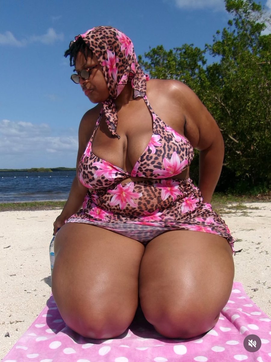 EMOJUXX's tweet photo. u finna see these rolls all summer trust https://t.co/GppNBH39yK