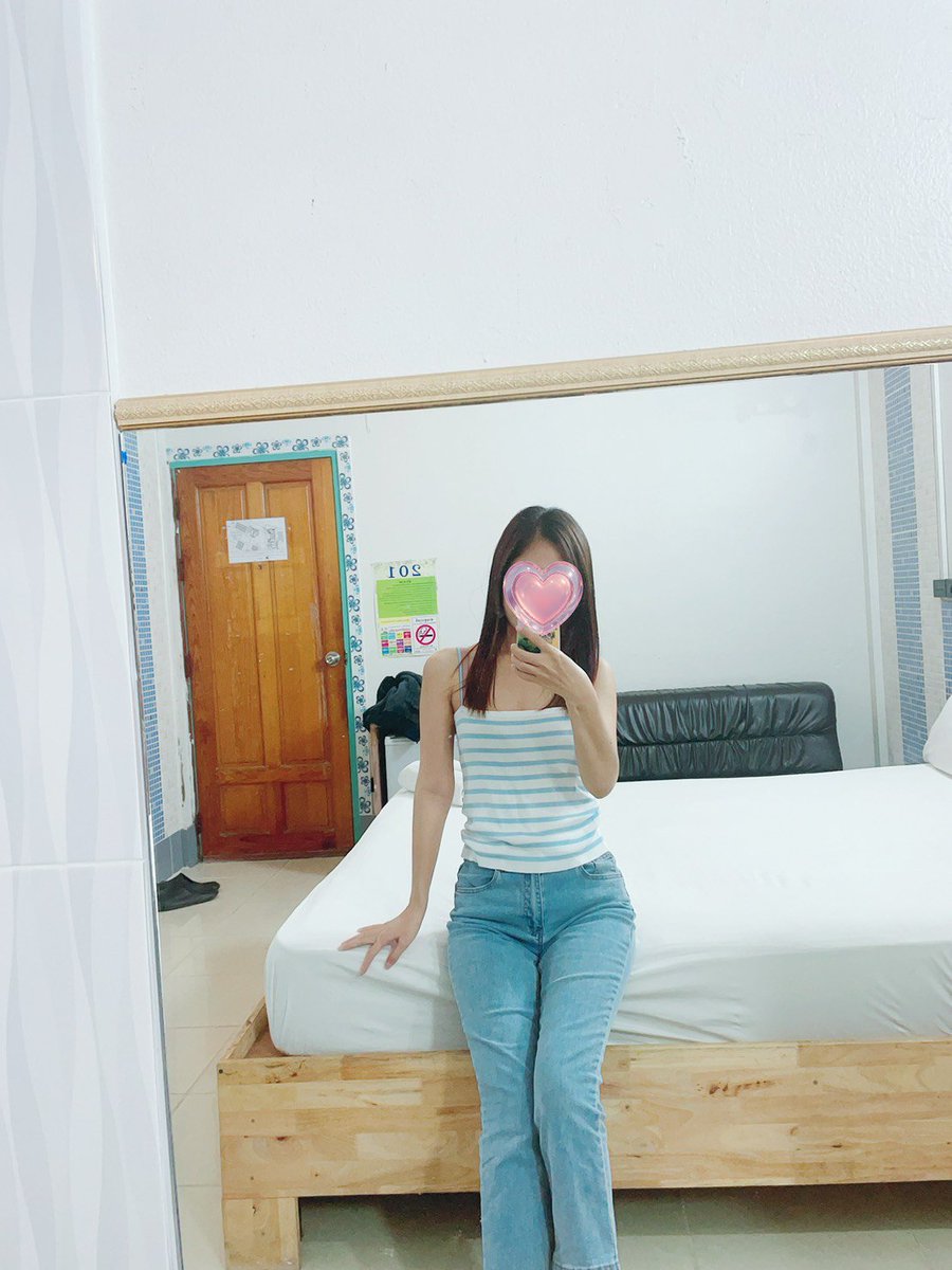 R453200's tweet photo. วันรับงานค่ะ https://t.co/NkaWGVc0gO