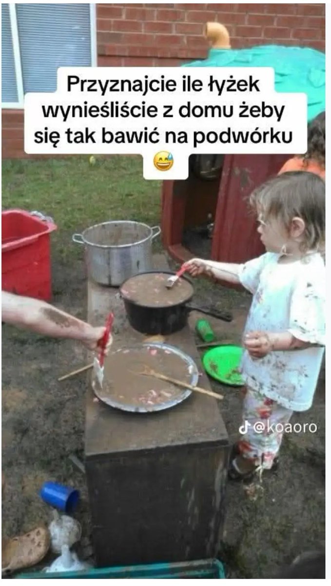 podkarpatka's tweet photo. Nie pamiętam... Ale było tego sporo🤪
#dziecinstwo
#zabawa
#piaskownica https://t.co/42mBIa1sGr
