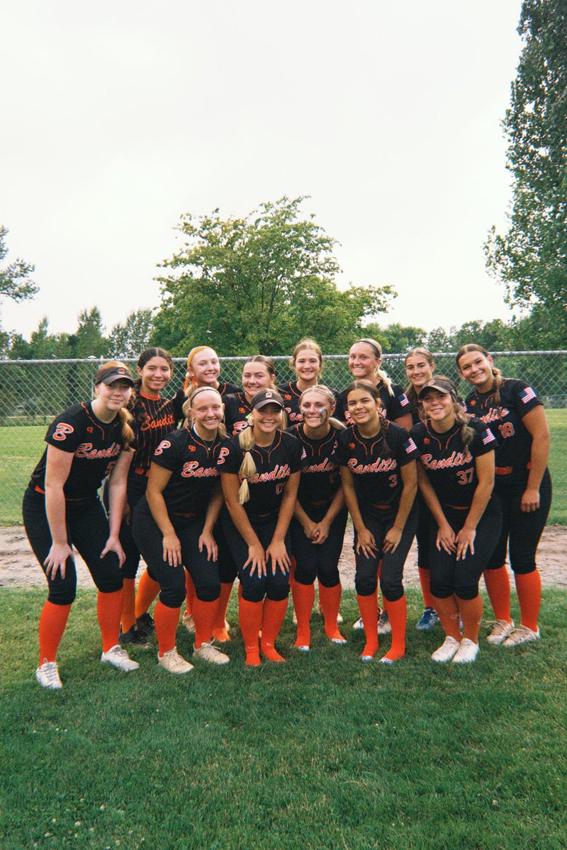 natcurtis2028's tweet photo. My team played well at IDT in Colorado going 4-4. I finished the weekend batting .438 with
4 singles 
2 doubles 
1 HR 
3 RBI
6 R

Thank you @BoulderIDT for putting on a great tournament!! https://t.co/SbeCPbS5j7