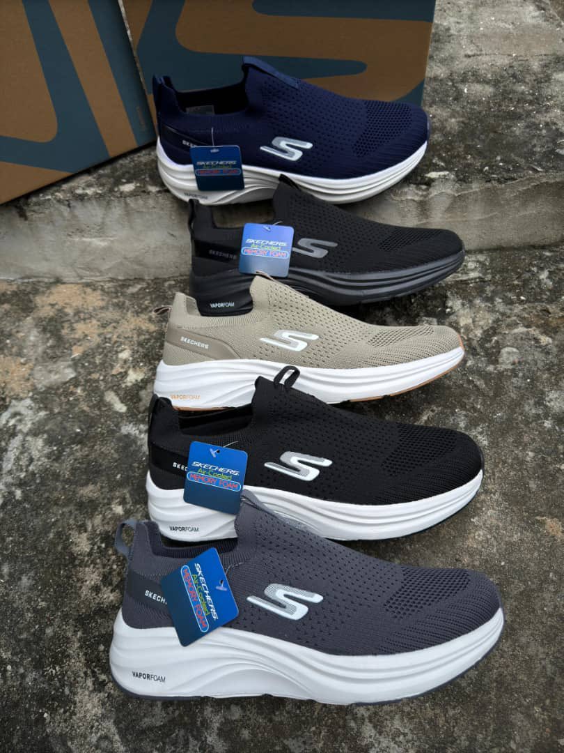 dinero_crocs's tweet photo. + Sizes 40 to 46 

Price: N32,000 https://t.co/sPMwPOtxbq