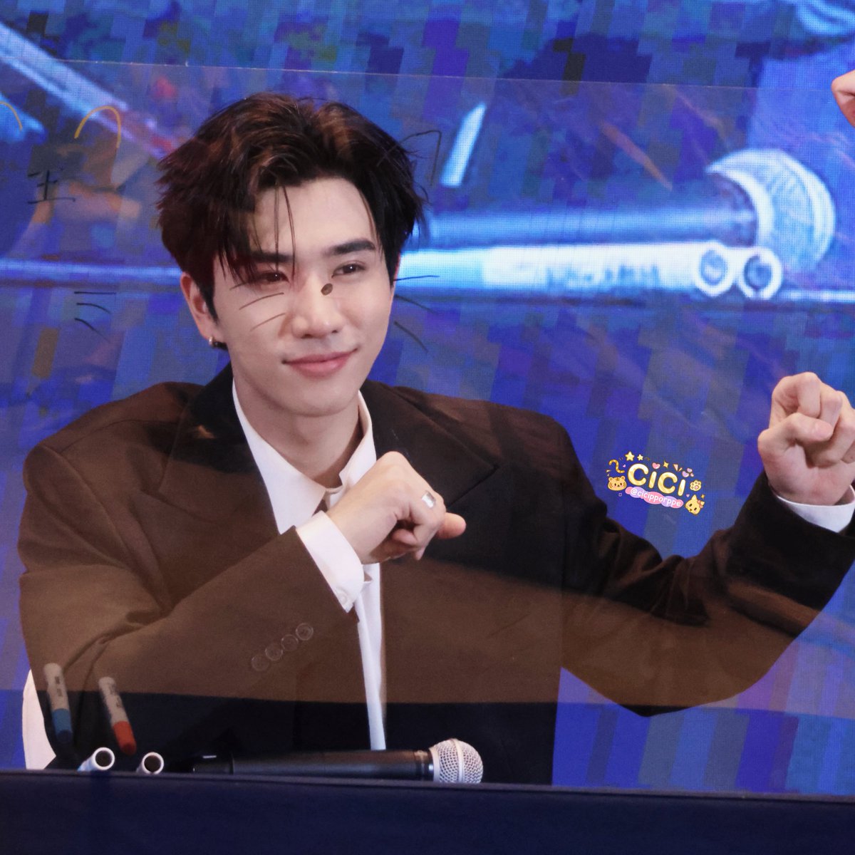 cicipporppe's tweet photo. Cutie Perth Perth
He has so many expressions, and they all look so adorable
#PerthTanapon #KDPPE
#perthsanta #เพิร์ธแซนต้า https://t.co/dPjkB9Zjc8