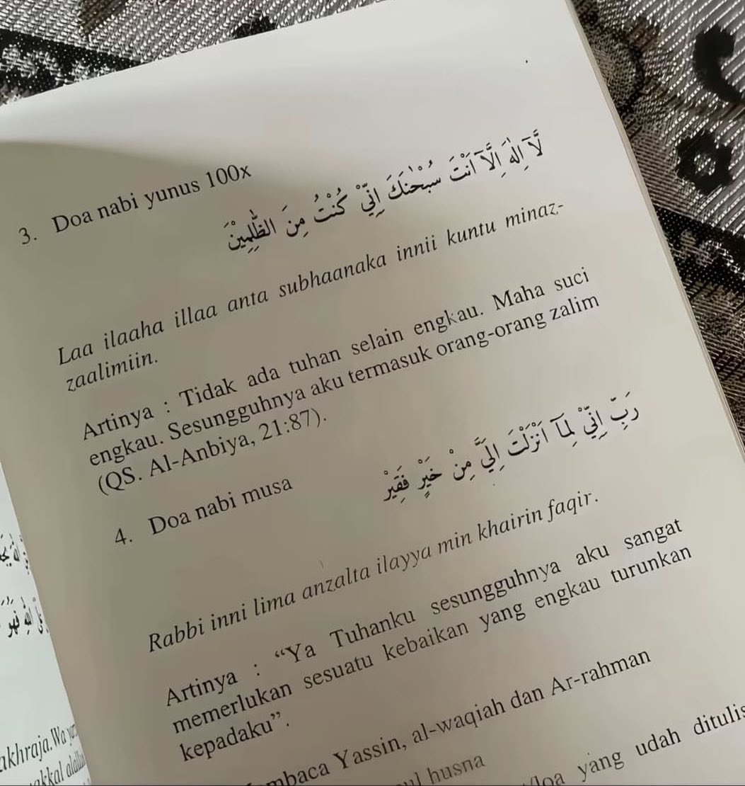 chocomoroll's tweet photo. Nabi yunus pernah merasa putus asa, namun ia kembali dengan berdoa dan percaya. Kalau rasa putus asa amalkan doa ini ya 🫶🏻 https://t.co/jVyxezhd0D