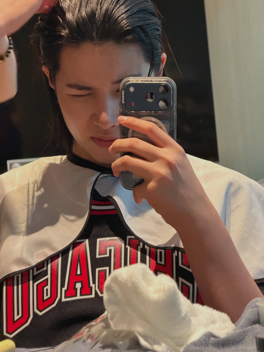 _bunnybae's tweet photo. 🐘 : ชีวิตของผมเปลี่ยนไปในทางที่ดีขึ้นครับ ผมได้เรียนรู้อะไรเยอะมาก และได้รับประสบการณ์มากมายจากการได้พบปะและพูดคุยกับศิลปินท่านอื่นๆ
🐘 : ตอนที่พวกเรายังเป็นเทรนนี่ ไม่มีใครรู้จักพวกเราเลย แต่ตอนนี้แฟนๆ เริ่มหันมามองและสนใจพวกเราแล้ว 

(ต่อ) https://t.co/BlD6ETAzar