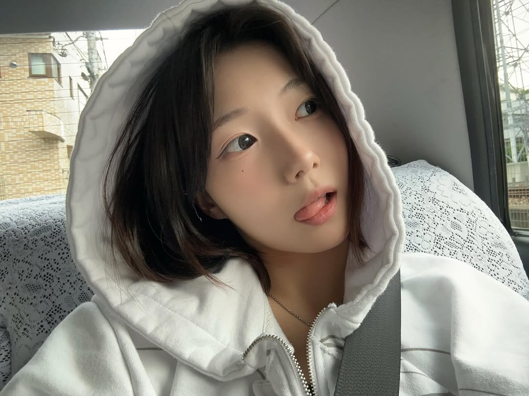 LOVELYSYE_TH's tweet photo. ( 🦊📷 ) 260706 0.e_na instagram update

กาแฟ เชอร์รี่ โซดา🍒☕️

#YOUNGEUN #서영은 #ヨンウン https://t.co/5GyWF0sYUi