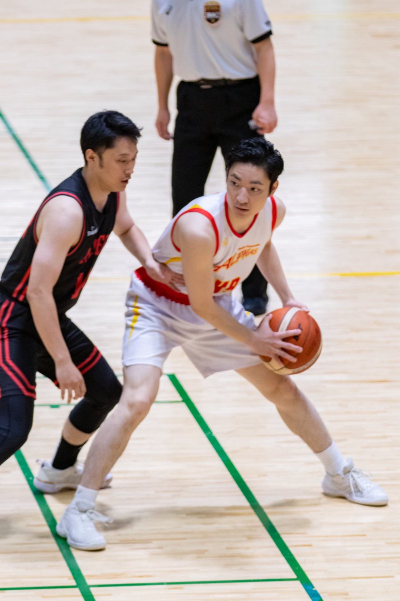 red_alphas_jp's tweet photo. 【GAME PHOTO】
⁡2026-2027 男子関東SB2リーグ
vs 三菱UFJ銀行
⁡
試合の様子をお届けします📸🔥

撮影 : toshipanicさん

📣他選手の写真等Instagram限定コンテンツも発信しておりますのでプロフィール欄のURLから是非Xと合わせてフォローお願いいたします！！！ https://t.co/miot7rAMCP