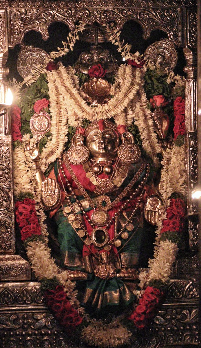 KateeluOfficial's tweet photo. ಕಟೀಲು ಶ್ರೀ ದುರ್ಗಾಪರಮೇಶ್ವರಿ ಅಮ್ಮನವರು ಇಂದು ಮುಂಜಾನೆಯ (ದಿನಾಂಕ 06 ಜುಲೈ 2026 ಸೋಮವಾರ) ವಿಶೇಷ ಪುಷ್ಪಾಲಂಕಾರದಲ್ಲಿ ಮಲ್ಲಿಗೆ ಪ್ರಿಯೆ ಶ್ರೀ ದೇವಿ ಭ್ರಾಮರೀ 🙏🙏🙏

Kateel Shree Durgaparameshwari amma in today's special alankara. 

#Kateel #Durgaparameshwari #KateelOfficial https://t.co/0X5rGEdvLm