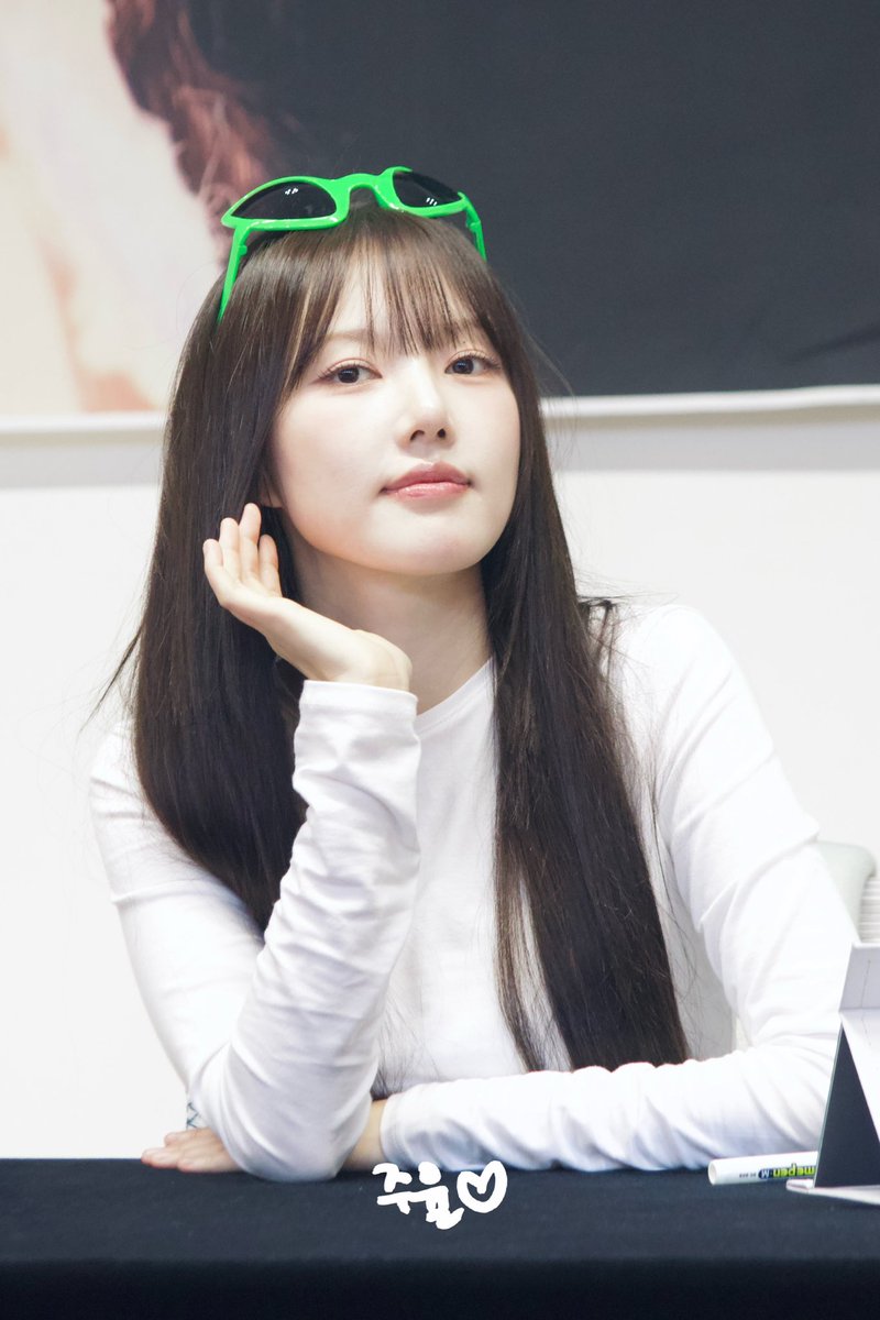 ohyens819's tweet photo. 260706👽
#예린 #YERIN https://t.co/xdEeZN7Png