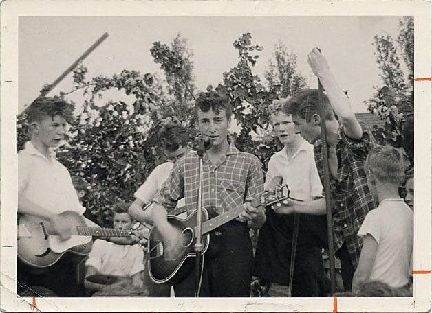 MclennonFiles's tweet photo. 69 years ago today, John and Paul first met!

"I still remember his beery old breath when I first met him that day.  But I soon came to love that beery old breath.  And I loved John.”  (Paul McCartney) https://t.co/HNpTzQBc3e