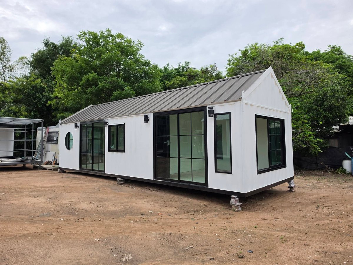 Santa08232871's tweet photo. Upgrade your space! Prefab Container House (3.5×10m) – perfect for a Garden Home, Home Office, or Private Studio.
1 Bedroom  1 Bathroom 1 Living Room Ready to move in for only 280,000 THB
DM  for details! 📦👇#ContainerHouse #HomeOffice #PrefabHome #MinimalistLiving https://t.co/M4woySAFYE