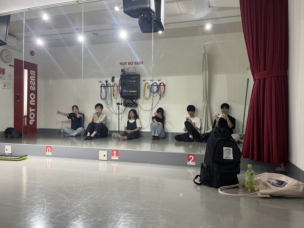 hanakin_ob's tweet photo. ✨️✨️✨️✨️✨️✨️✨️✨️✨️✨️✨️✨️🍻✨
              第15回 A cappella Spirits 
              関西ブロック1次予選通過

全力で週末の開放感をお届けします🙌応援よろしくお願いします！

 #アカスピ  #平成電波
✨️🍺✨️✨️✨️✨️✨️✨️✨️✨️✨️✨️✨️✨️ https://t.co/9ZwlOLwScZ