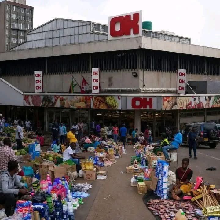 1desertstorm's tweet photo. @KMutisi @edmnangagwa Impressive indeed. You are a beggar. https://t.co/V3Sn8iquKo