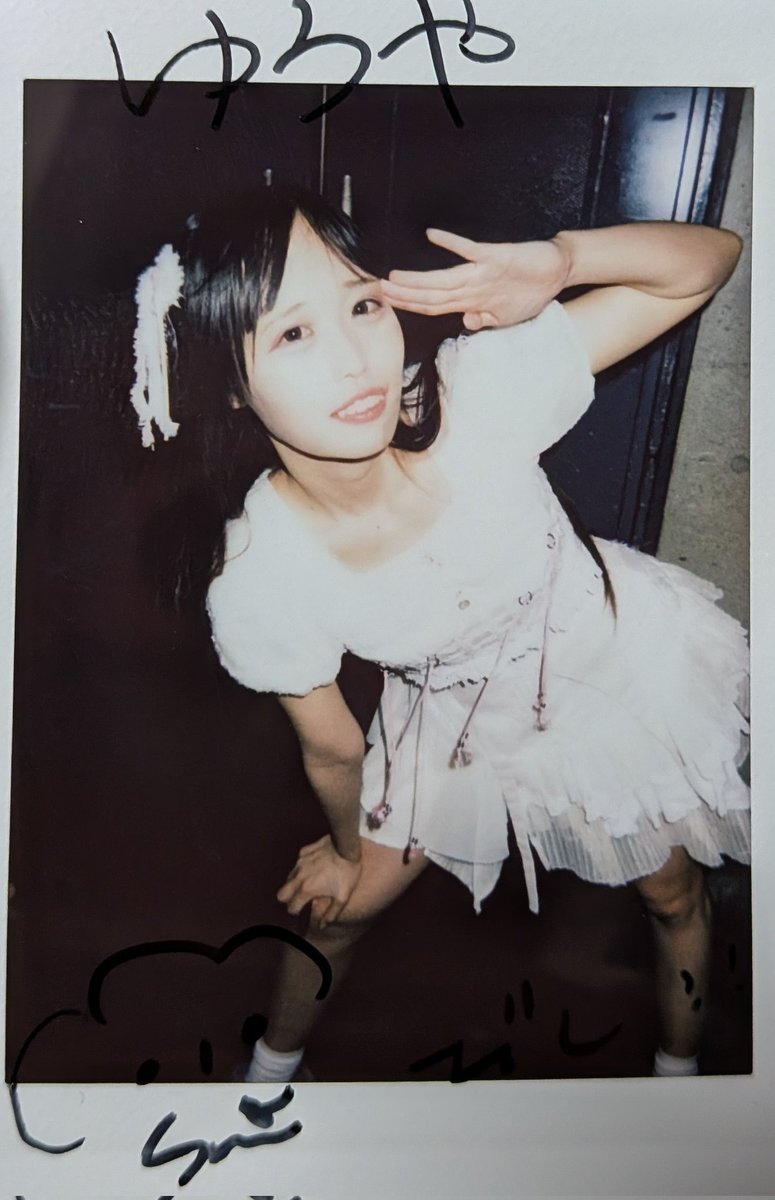 white_base_2's tweet photo. ワイ「もうスイミイと結婚諦めるからスイミイの友達紹介してよ！」

スイミイ「え、私友達少ないから…」

ワイ「あぁ…でしょうね…」

スイミイ「あ？💢」

スイマセン嘘です、スイミイが良いです… https://t.co/cCYVE4mE1c
