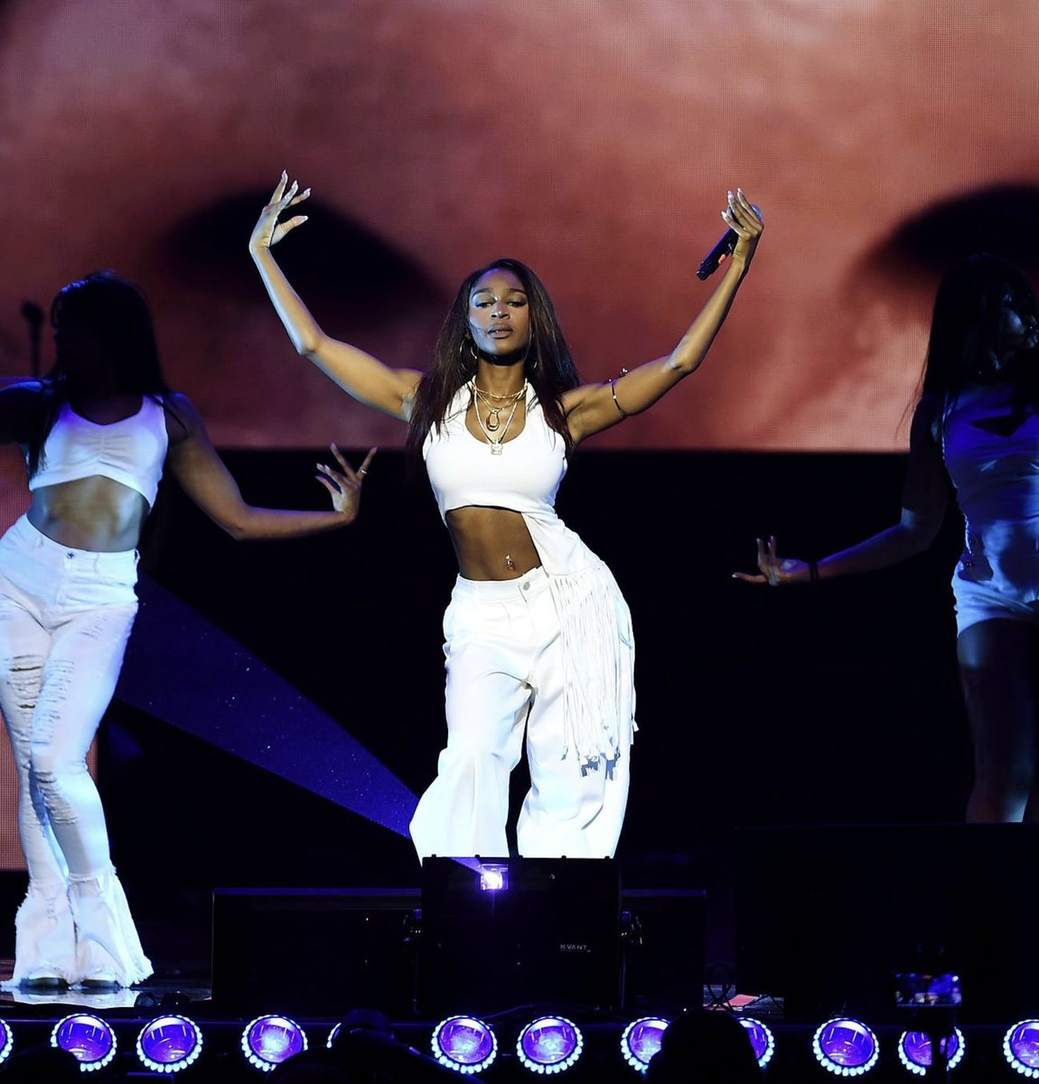 kordeilogy's tweet photo. NORMANI X AALIYAH https://t.co/BZEbuzK8Iz