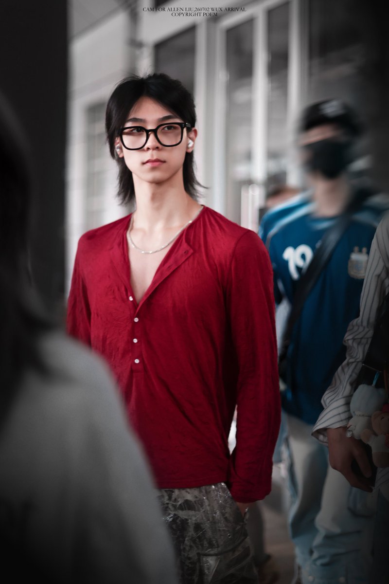 kun_vitas's tweet photo. 🛬 WUX
260702 · เดินทางถึงเมืองอู๋ซี
👓 ชมการแสดงแฟชั่นเด็กสุดอินเทรนด์ 🔛
#Airportfashion
#allen #liuzeheng
#ciiu #closertoyou
#奔赴少年ciiu
#jyp #jypchina https://t.co/EAKIhiSnsM