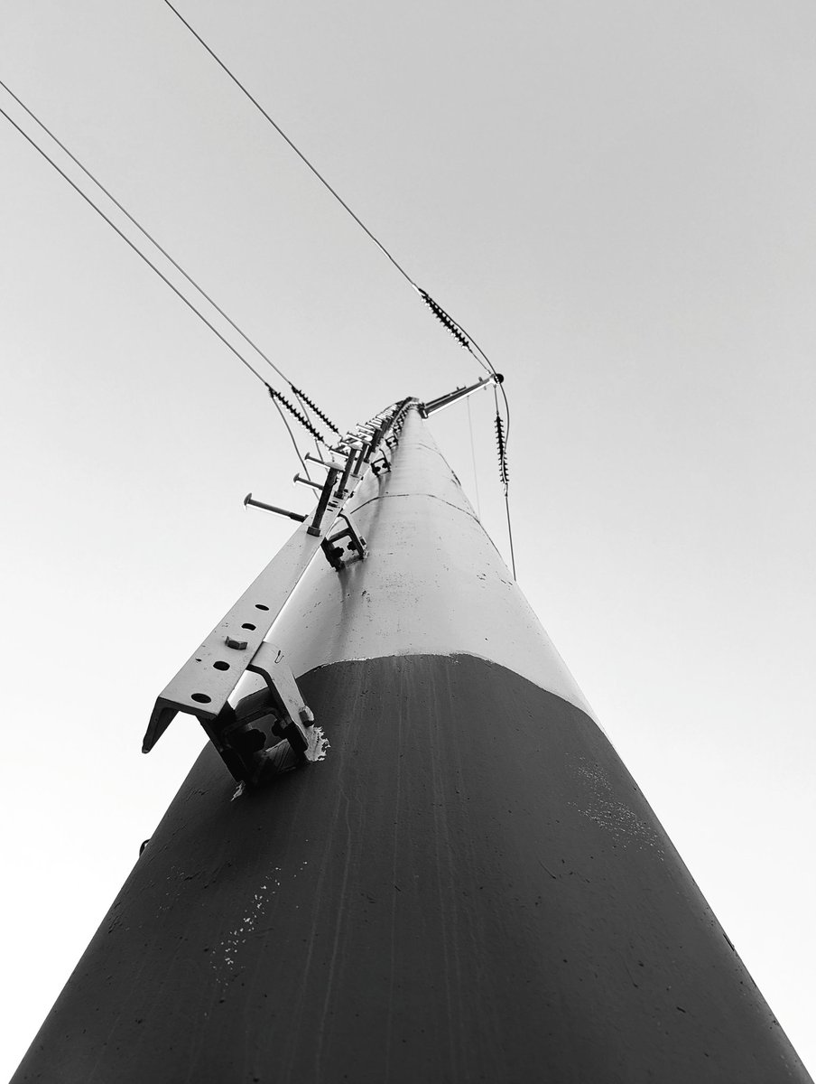 vintiga's tweet photo. Power Line
#PowerLine #Downtown #DowntownStLouis #StLouis #WalkAbout #PhotographyIsArt #Photography #BlackAndWhite #BlackAndWhitePhotography #Pixel10 #Pixel10Pro #Pixel10ProXL #PixelPhotography #ShotOnPixel #GooglePixel https://t.co/IMBDytZd41