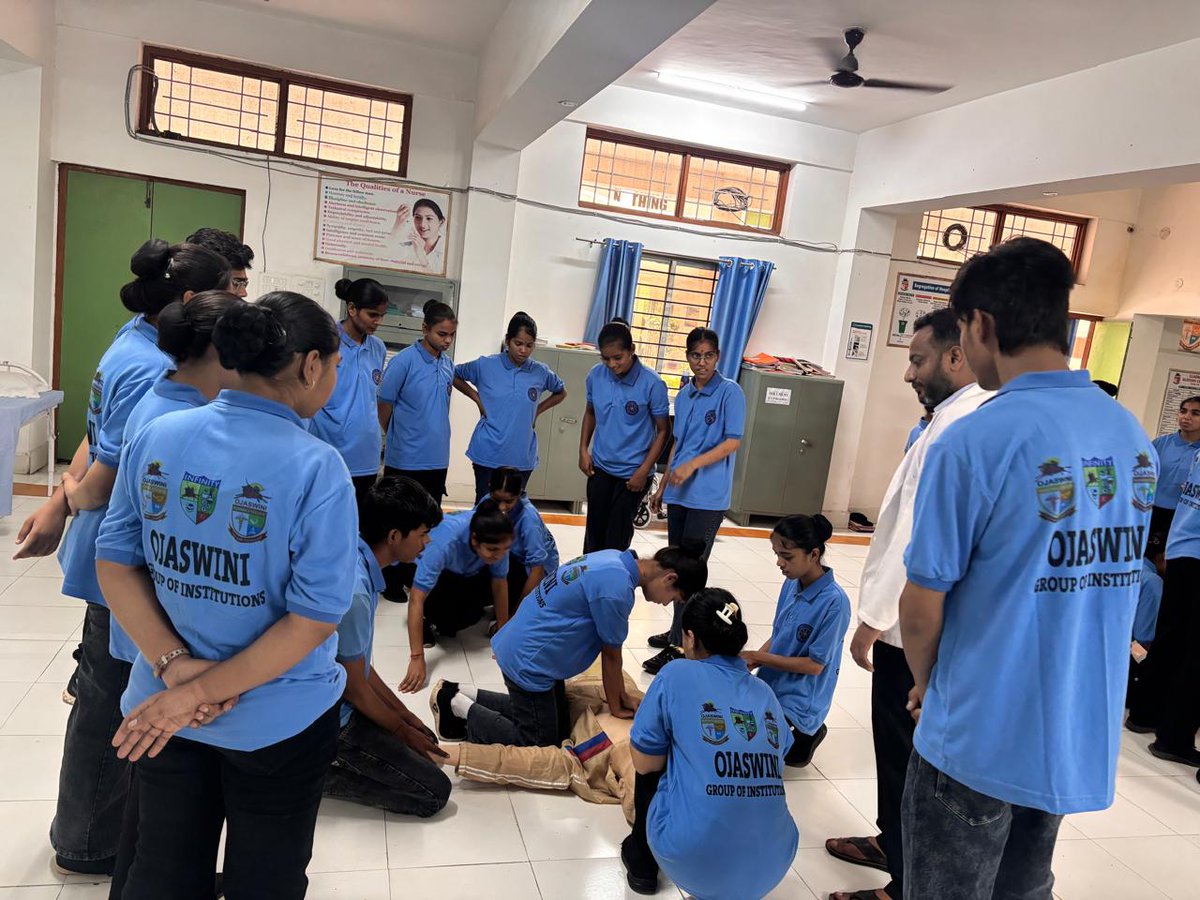 NSS_Infinity's tweet photo. दिनाँक 06/07/2026
#राष्ट्रीय_सेवा_योजना कार्यक्रम अधिकारी @DrAshfaqNSS के मार्गदर्शन में #NSS Volunteers के लिए, Interactive #CPR_प्रशिक्षण_सत्र एवं #नशा_मुक्ति_जागरूकता अभियान कार्यक्रम का आयोजन किया गया !

@McbuNss @NSSRDBhopal @NSSCELLGOVMP @_NSSIndia @nykssagar @projssagar https://t.co/y8OIip1ig8