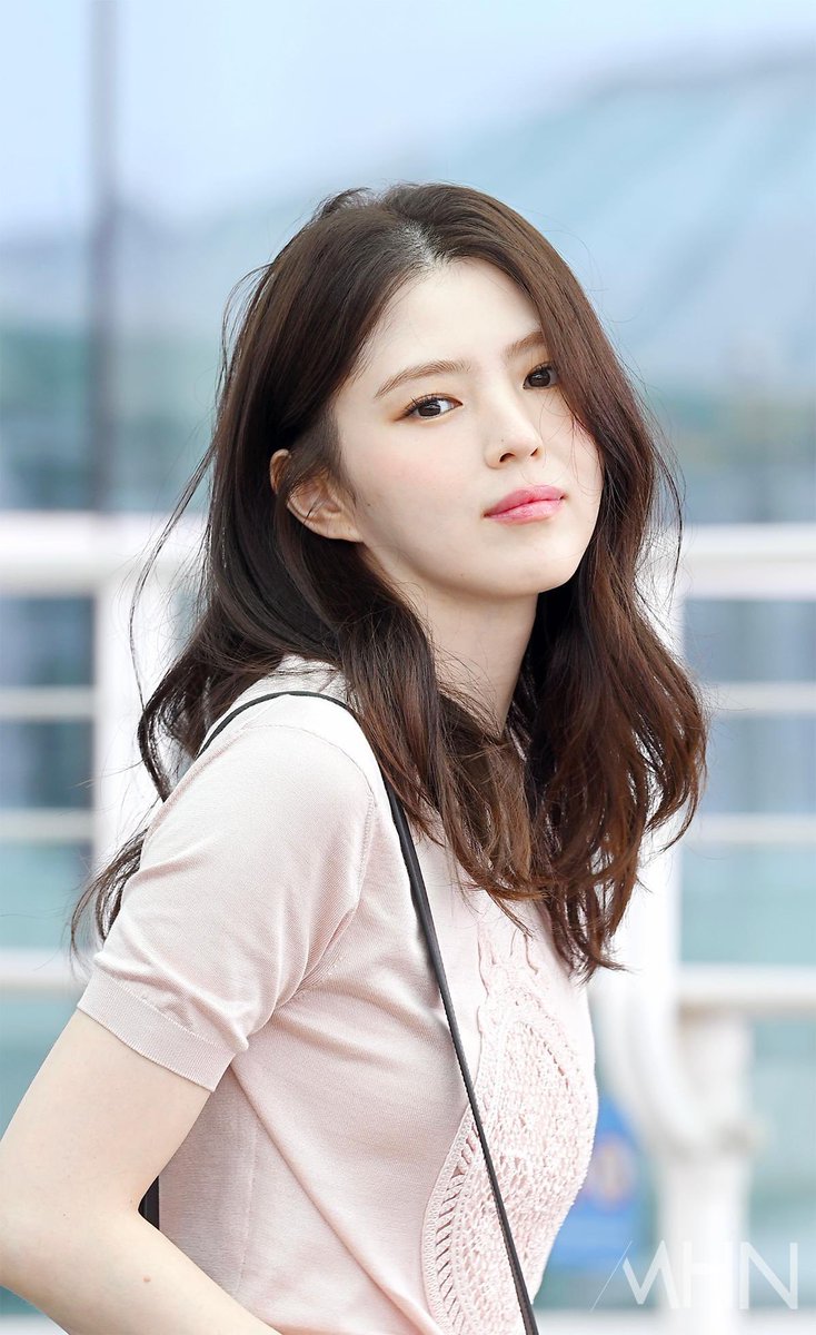 mylikingzip's tweet photo. 한소희도 세월의 흐름 앞엔 장사 없구나
이제좀스물다섯살같네 https://t.co/1rtEVvDiNf