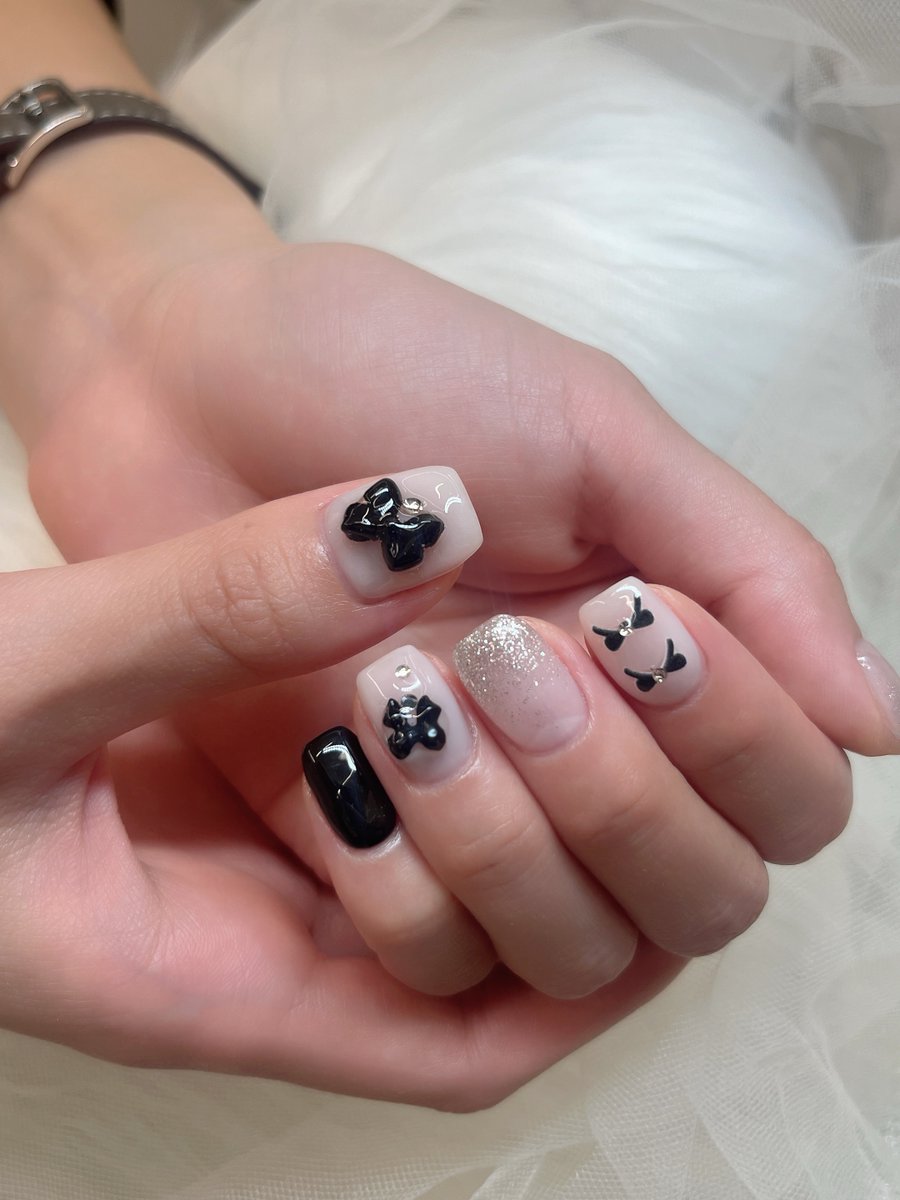 You_R_One's tweet photo. 正直これ、優勝じゃない？🏆💅✨
今回のネイル可愛すぎてずっと眺めてる🥹💕
みんなの本音聞かせて〜！！💖  

#ネイル #ネイルデザイン #ギャル #量産型 #美容好きな人と繋がりたい #今日 https://t.co/BFLIqO1f8N