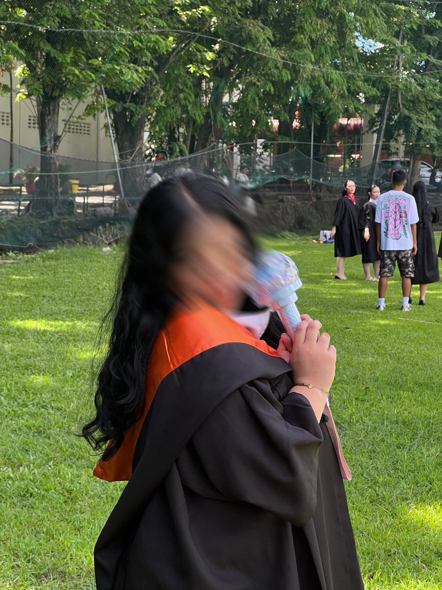 4vrwon's tweet photo. another engineer for seventeen <3 https://t.co/4JATrmS3D4