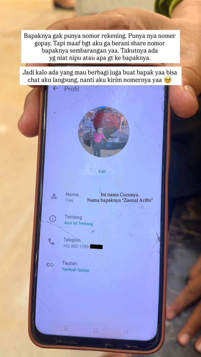 txtharihariWNI's tweet photo. Ya Allah sewa motor sehari 80 rb mahal bgt melebihi kredit, blm bensin n makan si BPK seharian, semoga sehat ya pak insyaallah ada rejeki nanti ya pak.

Semoga ada orang baik disini🙏 https://t.co/Dma2ezRmFN