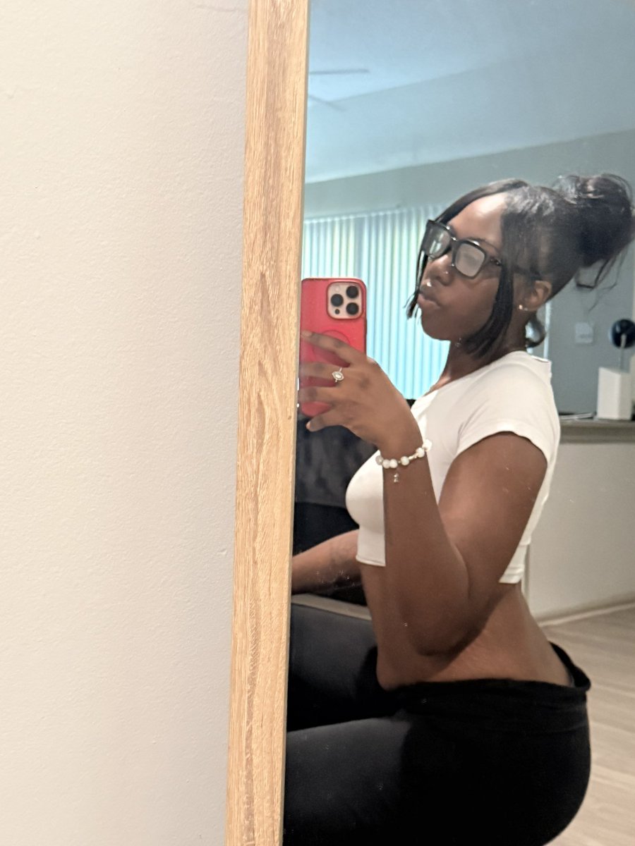 rueddyruee's tweet photo. might treat this like a spam https://t.co/TveyTPTsHd