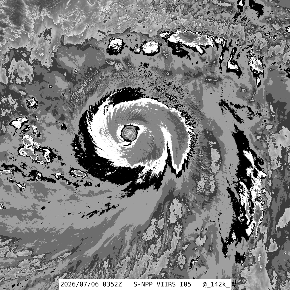 _142k_'s tweet photo. Super Typhoon Bavi

S-NPP VIIRS at 0352Z

21C eye temp https://t.co/O9ZjRVoW66