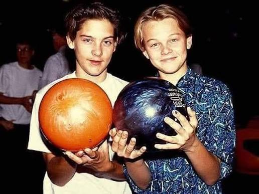 lpmarvelydc's tweet photo. Leonardo Di Caprio y Tobey Maguire, son grandes amigos desde muy chicos, incluso Di Caprio fue considerado originalmente para ser Spiderman, pero finalmente, el papel fue para Tobey.

Ayer vieron en directo como Noruega eliminaba a Brasil. https://t.co/FUlEe0pBjs