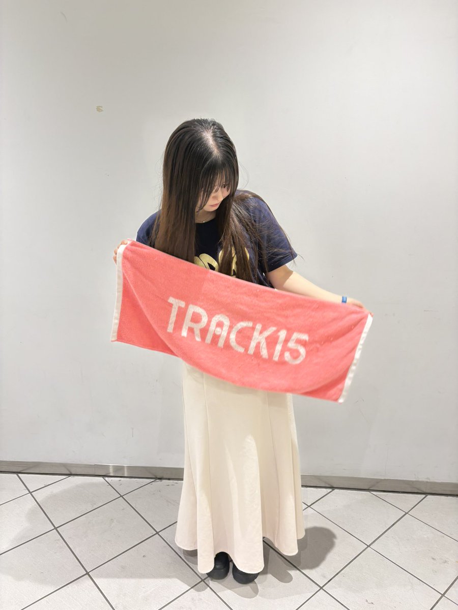 v__o09's tweet photo. めちゃめちゃ暖かいライブで楽しかった😭
TRACK15の素敵な音楽がこれからもずっとだいすきですよーーっと https://t.co/2Qiiqc4Wtg