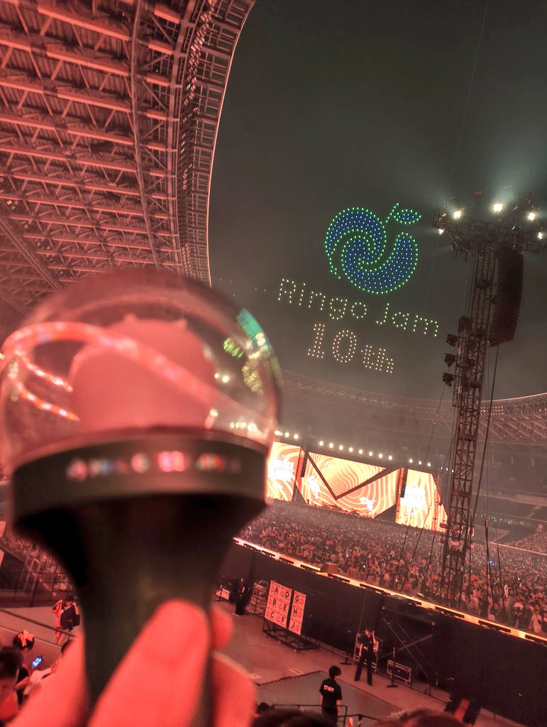 ringoringo0914's tweet photo. 全JAM'Sに向けて

永遠に 一緒に

なんて言葉が
もっくんから聞けるなんて本当に最高すぎた🥹✨
未来のその先へも約束してもらったような
あんなにストレートに愛をたくさん届けてもらって
りょうちゃんの涙にこちらも涙涙

JAM'Sになれて幸せ噛み締めた1日でした🥹
#MrsGREENAPPLE
#いくらのJAMS https://t.co/IvS5VqZmXi