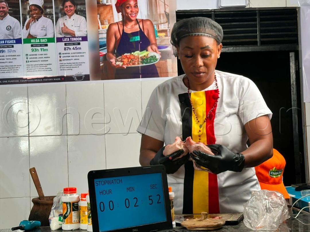newvisionwire's tweet photo. Mama D (Dorcas Kirabo) is attempting to make history with a 10-day cooking marathon in Kyanja, Kampala.

She began the challenge at midnight on Monday, in a bid to set a Guinness World Record in the category of the longest cooking marathon.

Details  👉🏾 https://t.co/qXFzGBY66v https://t.co/kr1eZVzBb3