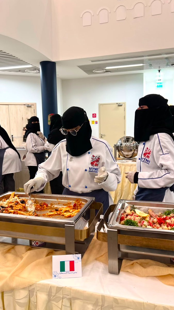 HtmiKSA's tweet photo. Celebrating Sustainable Gastronomy Day at HTMi Saudi Arabia – Jazan Campus

Our trainees took part in an interactive event showcasing a variety of international cuisines while raising awareness about sustainable gastronomy, food security, and healthy nutrition.

Preparing future hospitality professionals with the knowledge to create a more sustainable future.

#HTMiSaudiArabia #SustainableGastronomyDay #Sustainability #FoodSecurity #HospitalityEducation #Jazan