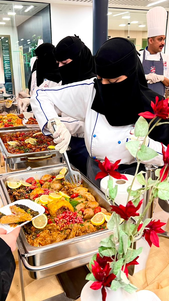 HtmiKSA's tweet photo. Celebrating Sustainable Gastronomy Day at HTMi Saudi Arabia – Jazan Campus

Our trainees took part in an interactive event showcasing a variety of international cuisines while raising awareness about sustainable gastronomy, food security, and healthy nutrition.

Preparing future hospitality professionals with the knowledge to create a more sustainable future.

#HTMiSaudiArabia #SustainableGastronomyDay #Sustainability #FoodSecurity #HospitalityEducation #Jazan