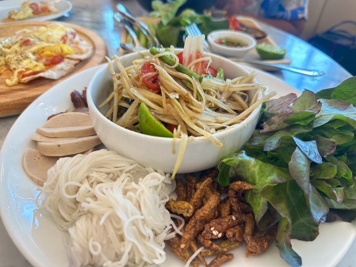 TuttleDunc80410's tweet photo. แซ่บ แซ่บ นำกันจ้าาาาา🍛🍛🍛
#ราชบุรี #นวดราชบุรี https://t.co/oRYYWBugop