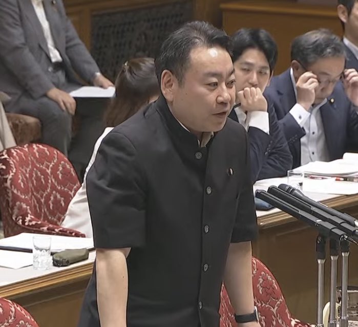 AfYjpB3h5Hp0n6g's tweet photo. #国会中継　立憲　羽田次郎議員

聞いていてめちゃくちゃ腹が立った！
フザケンナ！
数々の高市早苗の疑惑について、ろくに調べもせず『質問したフリ』『やってるフリ』の軟弱でタスい追及…
じゃない『聞いただけ』のお粗末質問

軽々と簡単に高市早苗にかわされる…
ちゃんと真剣にやれ！お粗末😩 https://t.co/g0I1aWnjfN