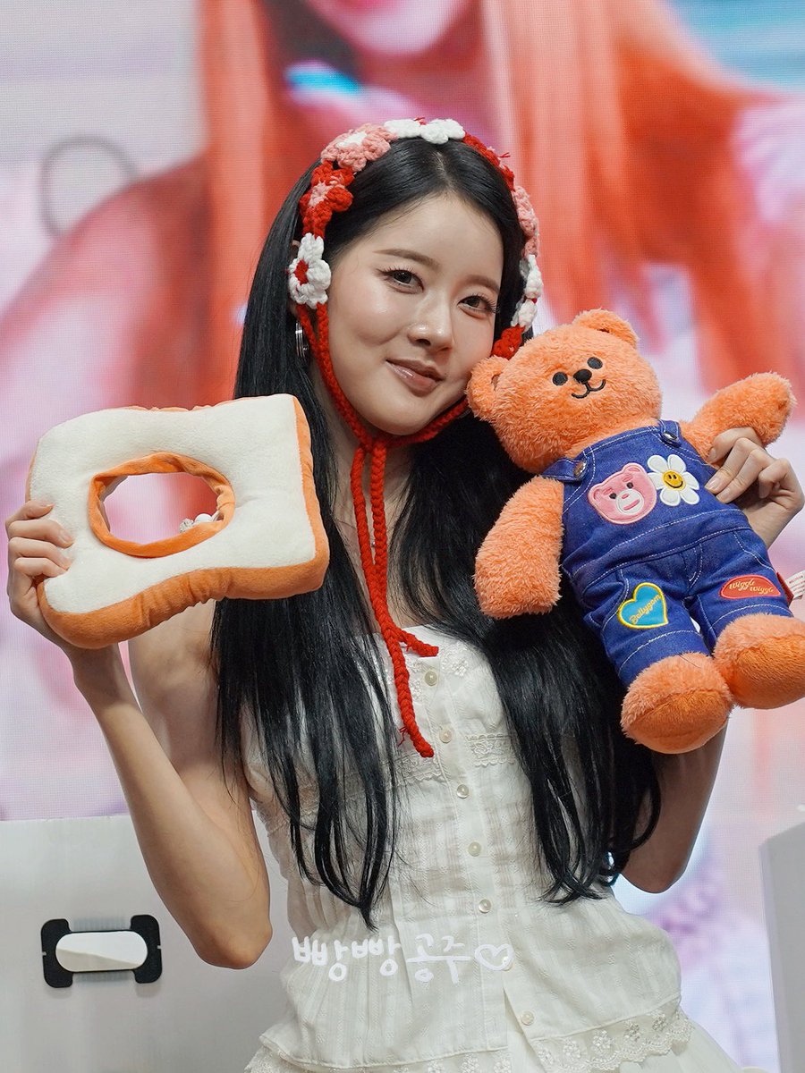 breadehhe's tweet photo. 260703 시은🧸🍞

 #시은 #스테이씨 #SIEUN #STAYC https://t.co/bhpm8T7d6D