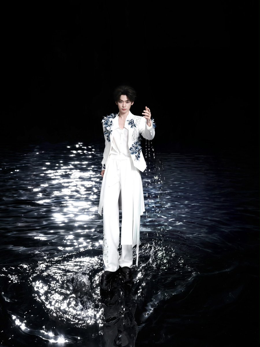 iampk_z's tweet photo. [260706] ZiYu Studio Weibo Update

#ZiYu #梓渝

Theme Project: 
"Beyond Seven Seconds" — "Chapter Three: The Seven-Second Echo"

During the days spent preparing for our meeting, time has been a continuous cycle composed of day-after-day of sweat and constant inner exploration. Every single bit of persistence from @我是梓渝_ is like a bubble breaking out of its cocoon in the face of adversity—full of resilience—unconsciously growing into a more mature, composed version of himself. Even if memory lasts for only seven seconds, Zi Yu would still, for the ten-thousandth time within this cycle, throw himself into the journey without hesitation just to become a better version of himself.