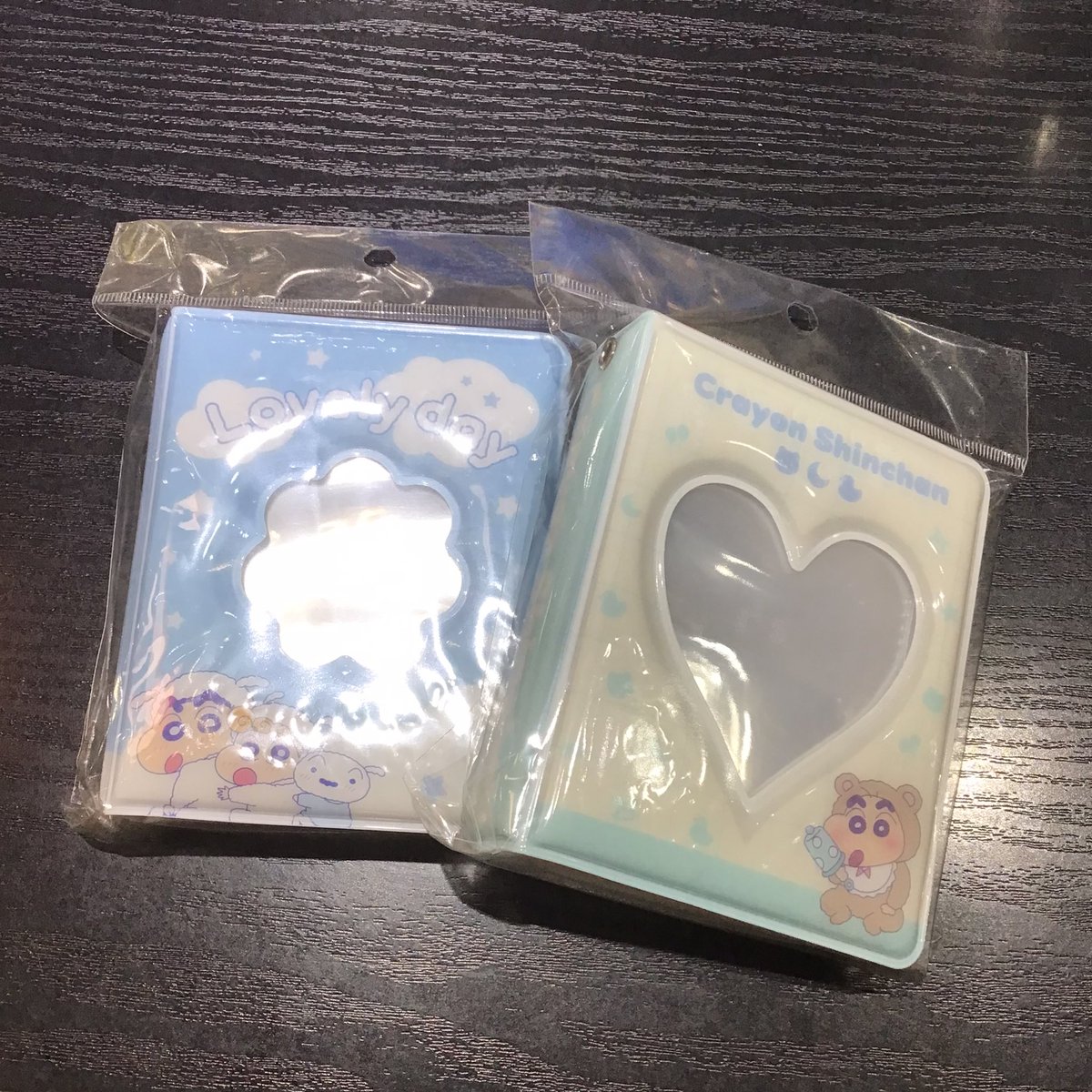 💐商品紹介💐 コレクトブック 390円（税込429円） 大人気しんちゃんの