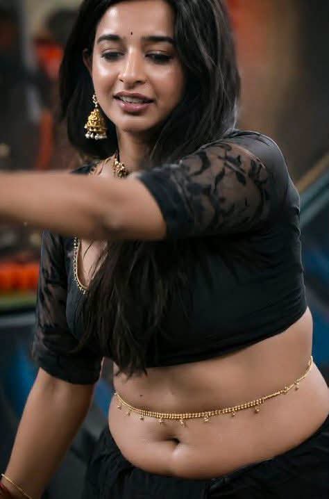 freaky_boyofl's tweet photo. Bigboss fame Divya Ganesh exclusive pic 🥵🔥 https://t.co/SMonoLPlGi