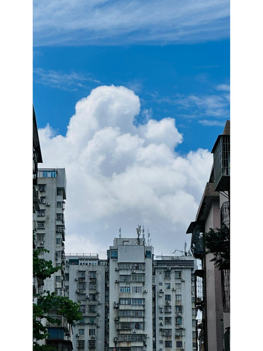 hydekid's tweet photo. 上一次看到這種天氣、還是在上一次了
最近到處的天氣都在下雨啊 https://t.co/qeNrU1uXBg