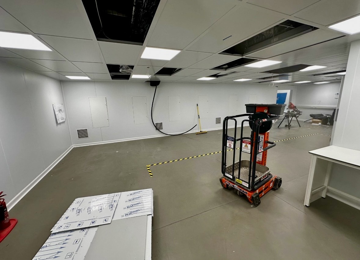 GuardtechClean's tweet photo. Progressing nicely at our 280sqm dry room in Oxfordshire

Great start by the Guardtech Cleanrooms #modsquad

Keep it up, dream team 💙🤩💙🤩💙

https://t.co/nqB87e5s8I

#guardtech ⬡⬢⬡⬢⬡⬢

#guardtechnordicab

#modularcleanrooms

#cleanroompods

#portablecleanrooms https://t.co/6WsZnPpcII
