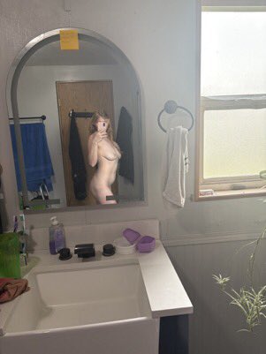 jameswbigd's tweet photo. Exposing this slut in my dms like to see more of her shower pics
Dm if you want your slut exposed https://t.co/QK8meZpJ9i