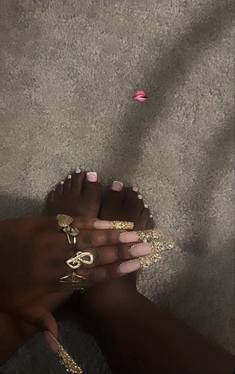 MoExotic1's tweet photo. Finna start posting on here more 
F// my ig : @m.o.mo_____🍒😘
#explorerpage #wlw #bbw https://t.co/cnbm5FDcOt