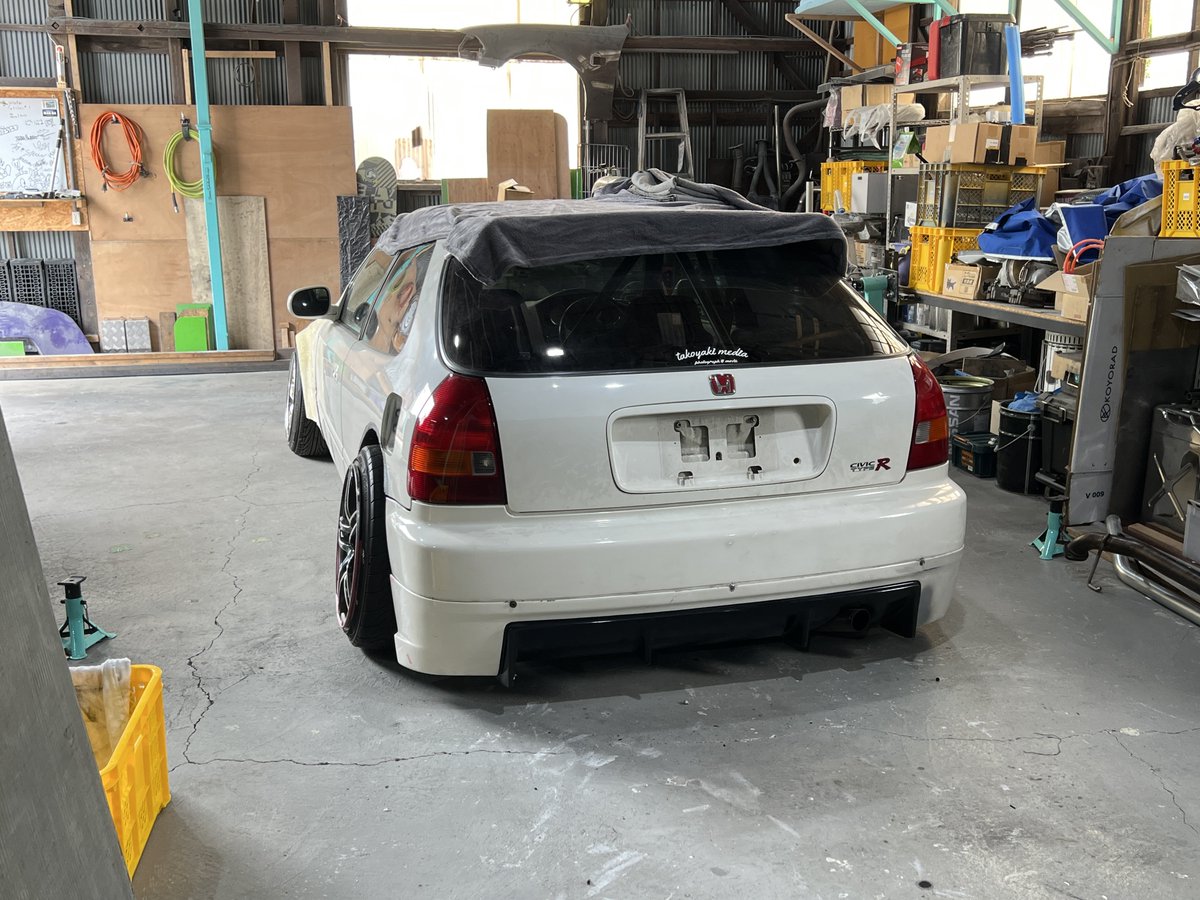 takoyaki_media's tweet photo. ナチュラルワイドなEK9製作中！
何するにも
シビックは走る仕様でどーのこーの
貴重なEK9がどーのこーの

文句があるなら自分のシビック大事に撫でてて下さい笑

貴重なEK9ガーって持ってない奴はそもそも何？笑 https://t.co/rkJFZd6cOK