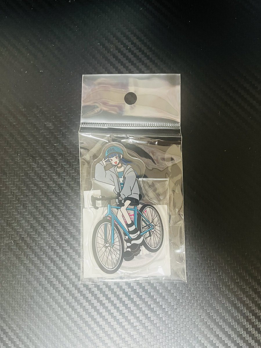 wheelie901's tweet photo. なんとか帰宅～
戦利品も無事持ち帰れてよかった～(画像は一部)
移動中割れるの嫌だからあんまアクスタ買いたくないんやけど、チャリで来た。よっちゃん良すぎて買っちゃった https://t.co/oC61rVUBCq