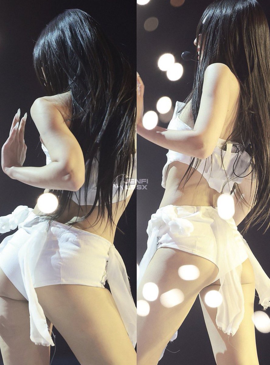 ragingsapphic_'s tweet photo. MMA Awards                      OPEN’ER festival https://t.co/oRNfwl1T1n
